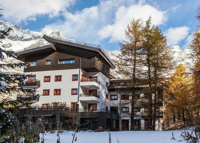 In Aosta Valley Near Lift Apartment Breuil-Cervinia